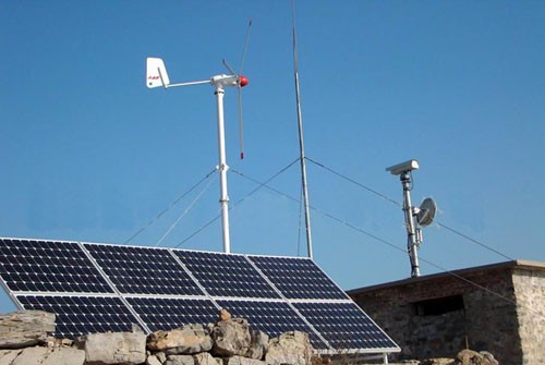 oddi ar System Gŵer Hybrid Solar Gwynt Grid ar gyfer Defnydd Cartref